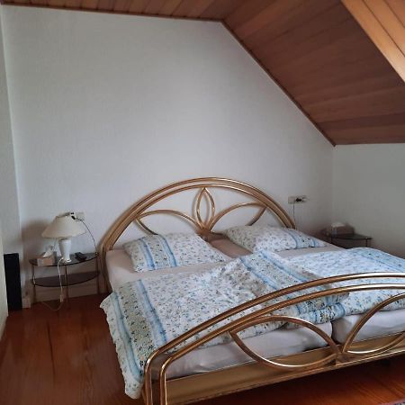 Wohnen Beim Uswatta Liyanage Apartman Troisdorf Kültér fotó